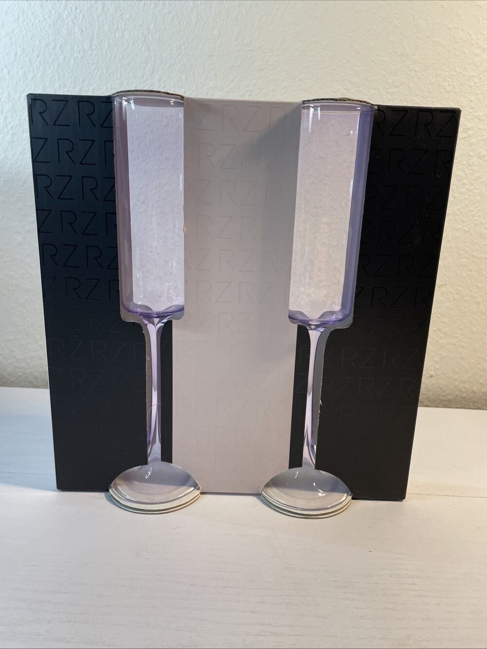 RACHEL ZOE GLASS LAVENDER CHAMPAGNE FLUTES BRAND NEW 2